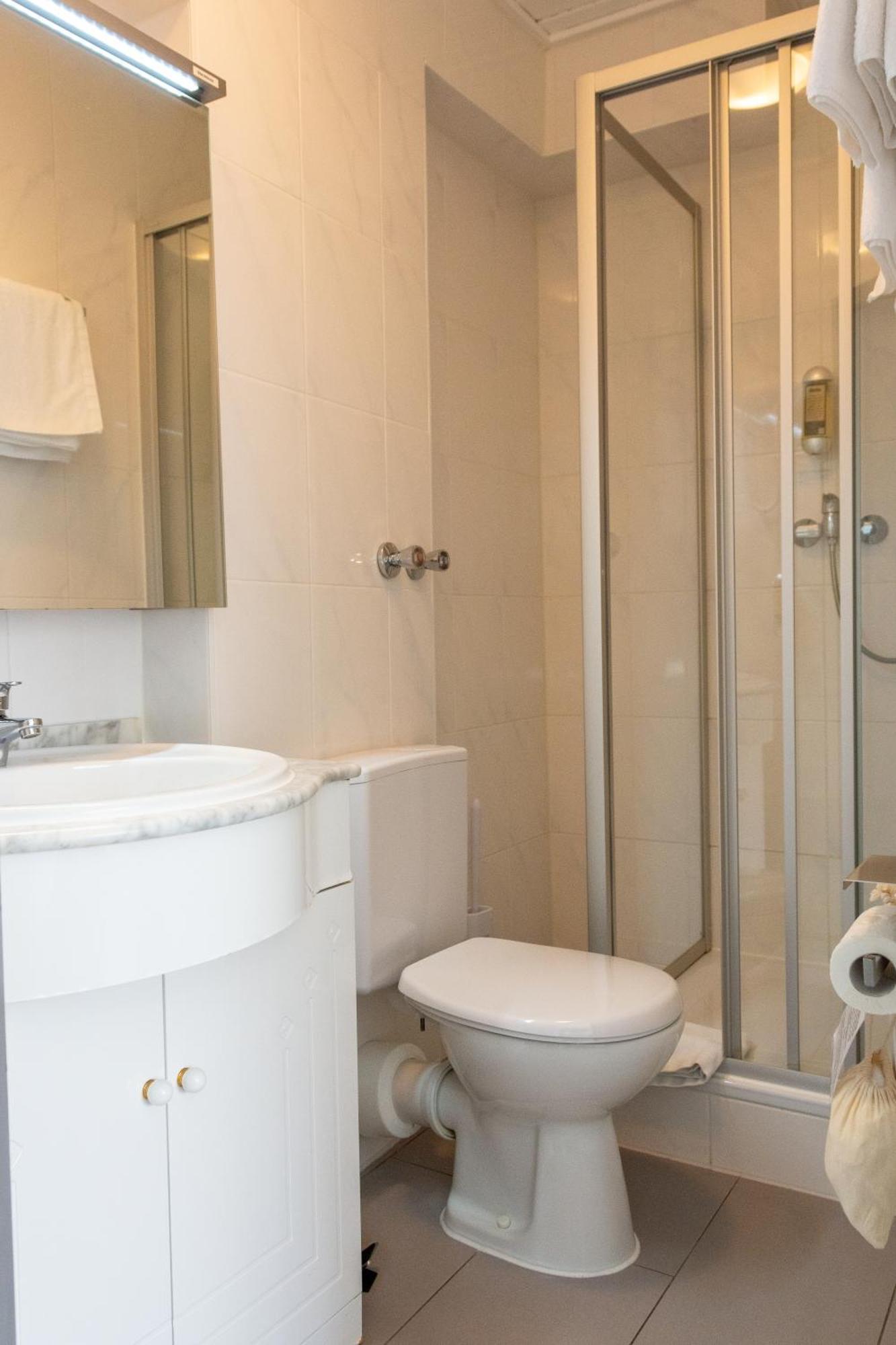 Hotel Hotel-cocco-bello In Der Foret 3*